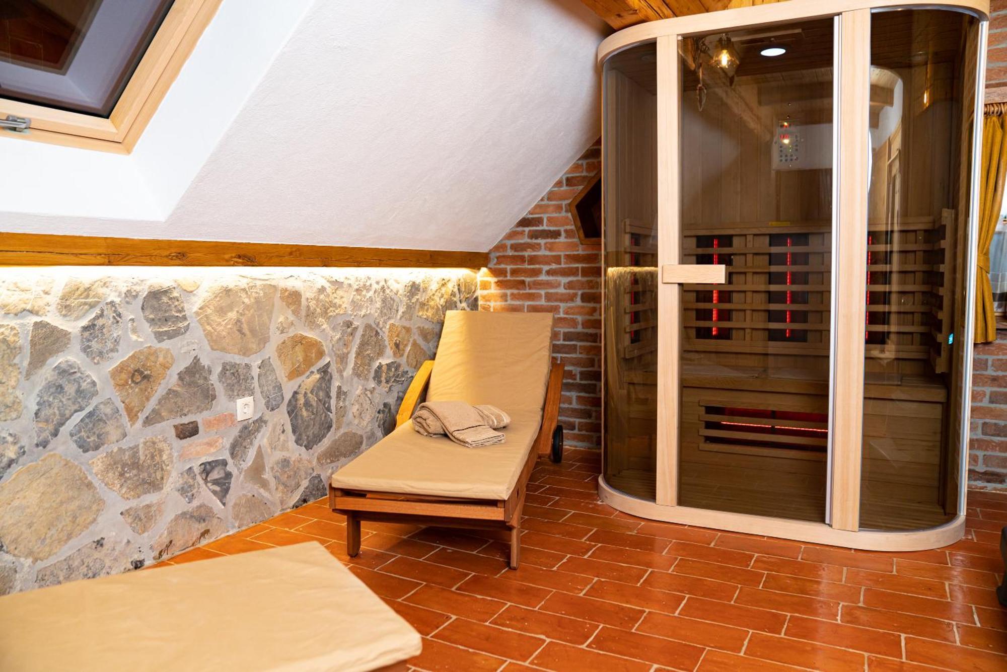 Guesthouse Mocivnik Okroglice Esterno foto
