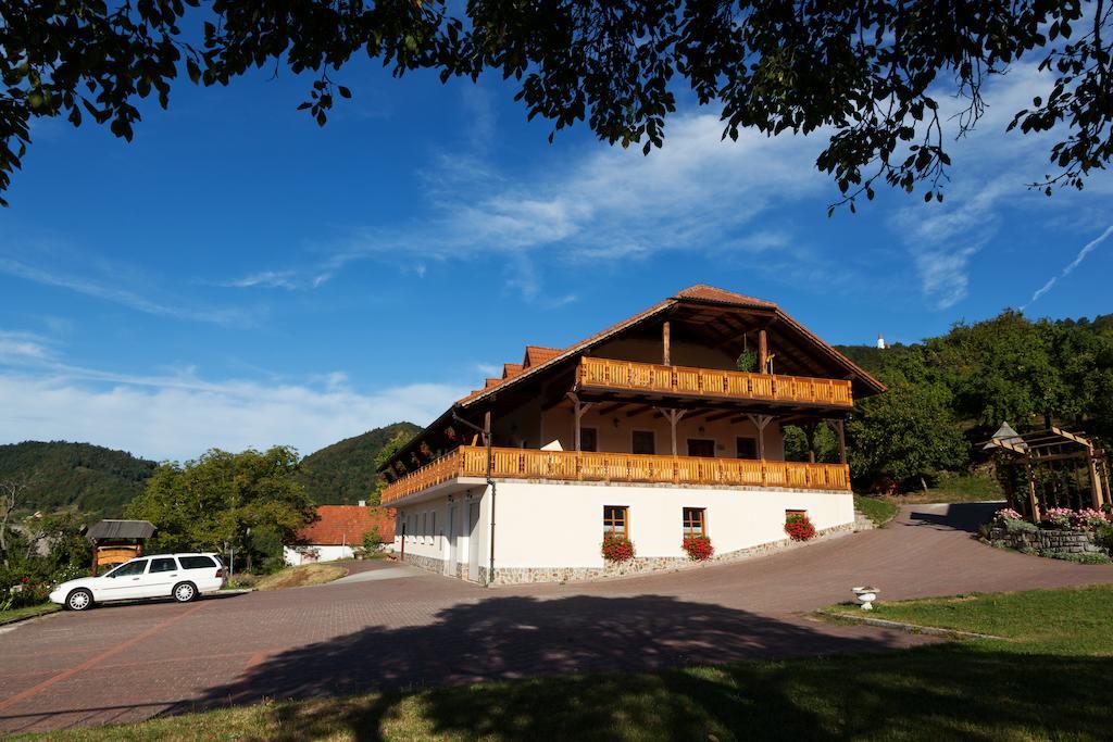 Guesthouse Mocivnik Okroglice Esterno foto